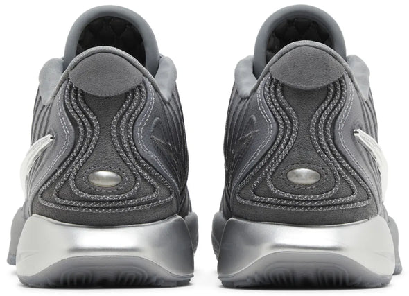 LeBron 21 'Resilience'