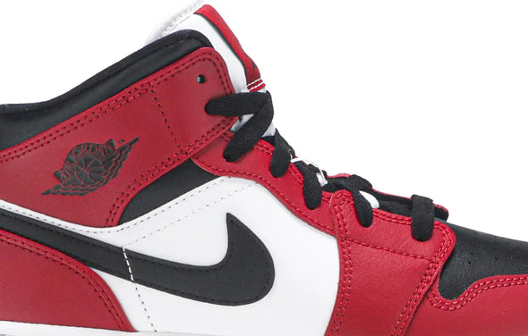 Air Jordan 1 Mid 'Chicago Black Toe'