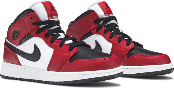 Air Jordan 1 Mid 'Chicago Black Toe'