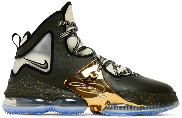 LeBron 19 'Chosen 1'